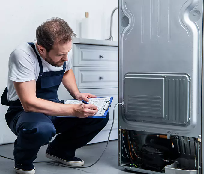 Why Arlington, MA Homeowners Choose Arlington Appliance Pro for Refrigerator Leak Repair?